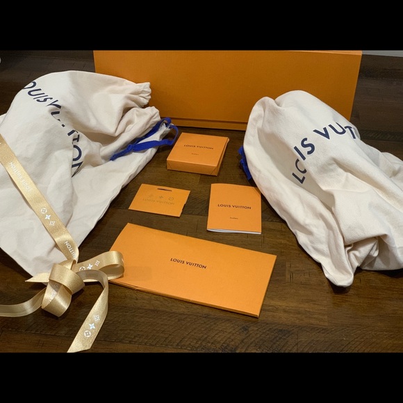 Men's - Louis Vuitton FASTLANE mid top sneakers - Picture 2 of 7